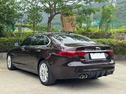 Jaguar XFL