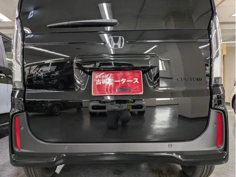 Honda N-BOX Custom