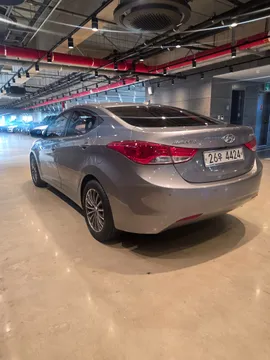 Hyundai Elantra (Avante)
