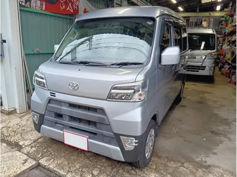 Toyota Pixis Van