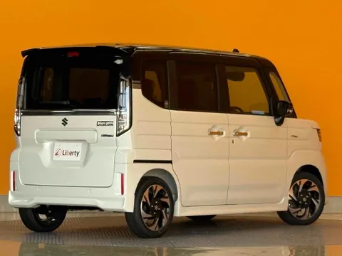 Suzuki Spacia Custom