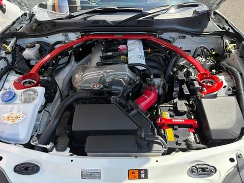 Mazda MX-5 (Roadster)