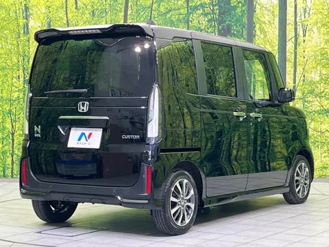 Honda N-BOX Custom