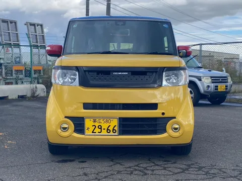 Honda N-BOX Slash