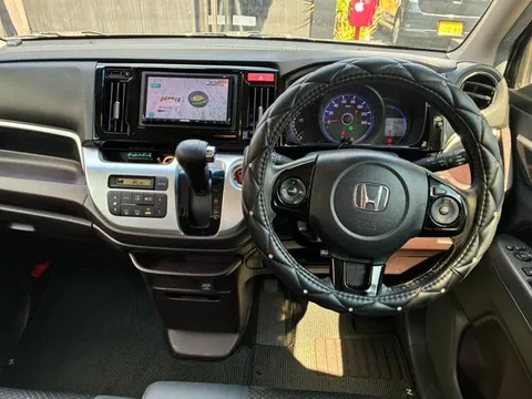 Honda N-WGN Custom