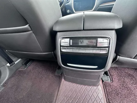 Roewe RX8