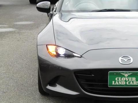 Mazda MX-5 (Roadster)