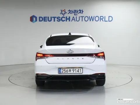 Hyundai Elantra (Avante)