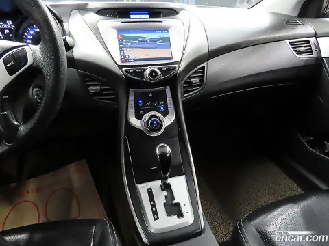 Hyundai Elantra (Avante)