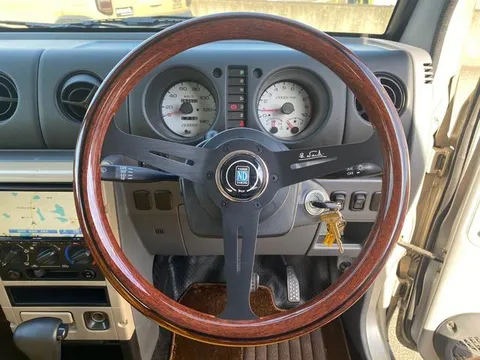 Daihatsu Naked