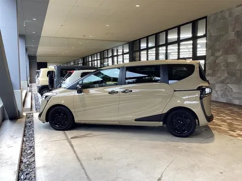 Toyota Sienta