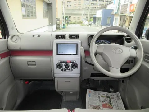 Daihatsu Move Conte