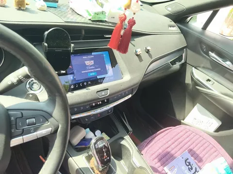 Cadillac XT4