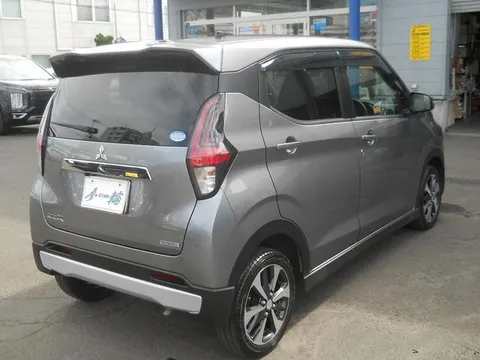 Mitsubishi eK X