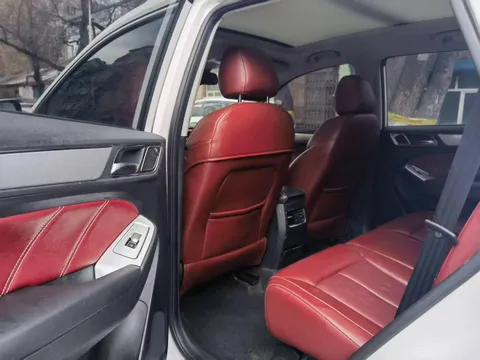 Roewe RX5