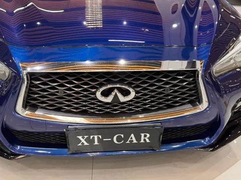 Infiniti Q50L