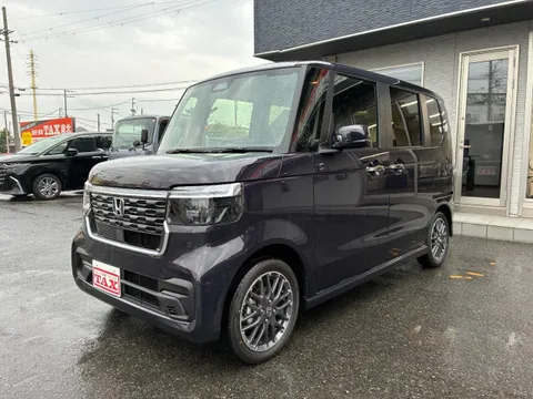Honda N-BOX Custom