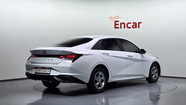 Hyundai Elantra (Avante)