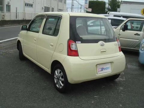 Daihatsu Esse