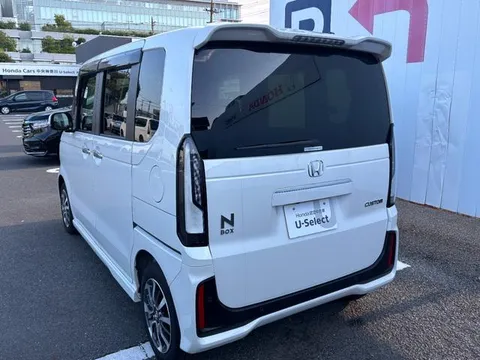 Honda N-BOX Custom