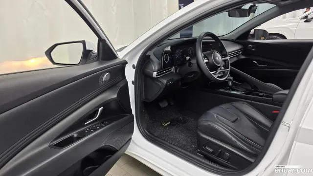 Hyundai Elantra (Avante)