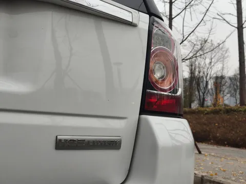 Land Rover