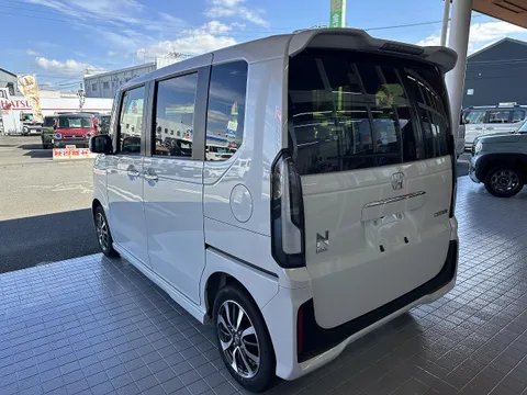 Honda N-BOX Custom