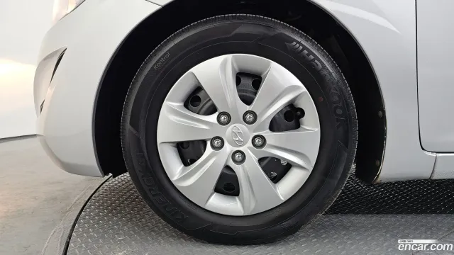 Hyundai Elantra (Avante)