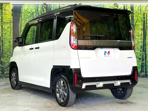 Mitsubishi Delica Mini