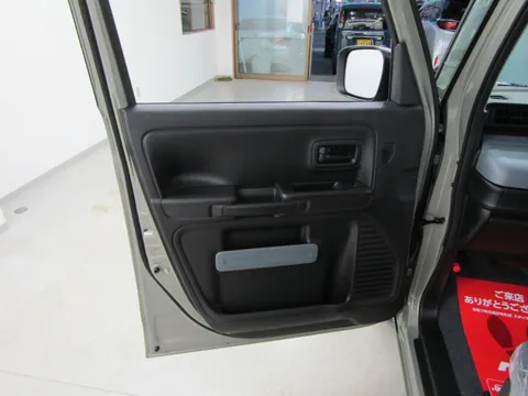 Suzuki Spacia Base