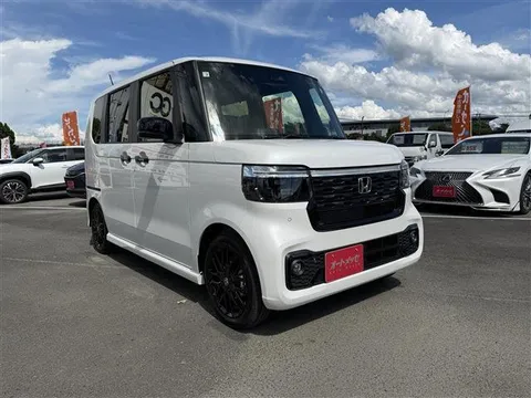 Honda N-BOX Custom
