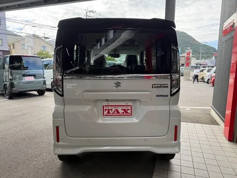 Suzuki Spacia Custom