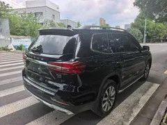 Roewe RX8
