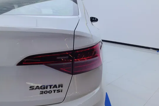 Volkswagen Sagitar