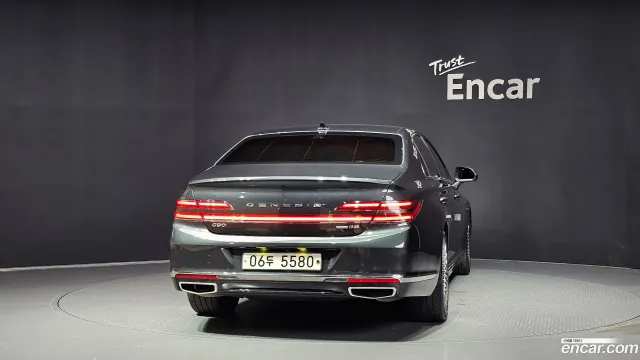 Genesis G90