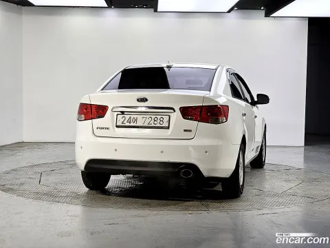 Kia Cerato (Forte)