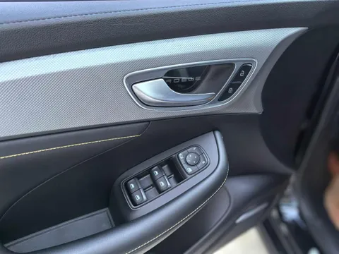 Roewe i6