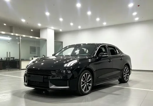 Lynk & Co 03