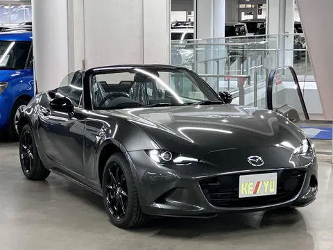 Mazda MX-5 (Roadster)