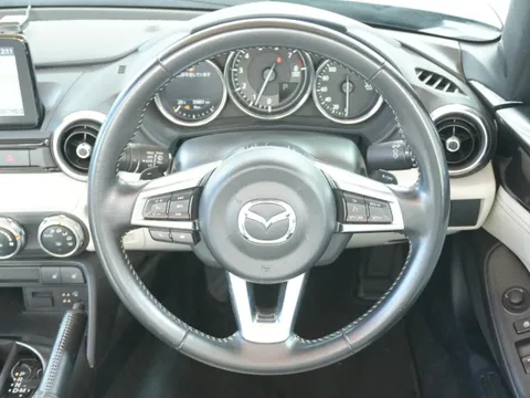 Mazda MX-5 (Roadster)