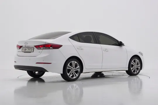 Hyundai Elantra (Avante)