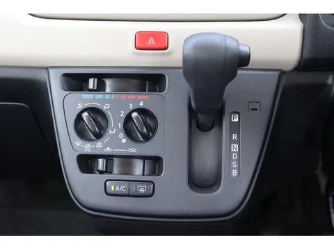 Daihatsu Mira Tocot