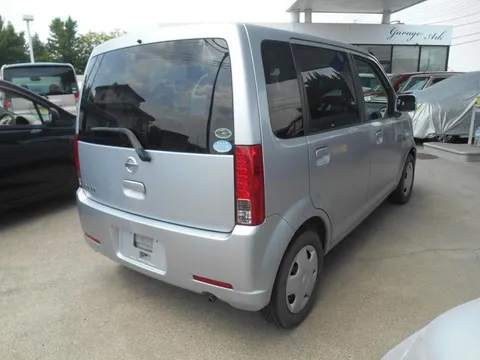 Nissan Otti