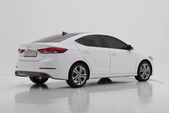 Hyundai Elantra (Avante)