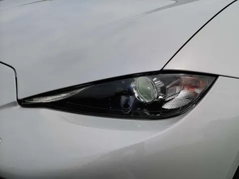 Mazda MX-5 (Roadster)