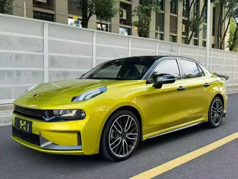Lynk & Co 03