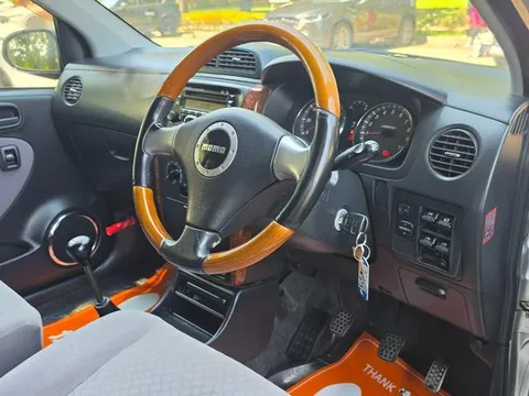Daihatsu Mira AVY