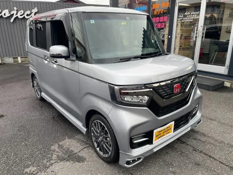 Honda N-BOX Custom