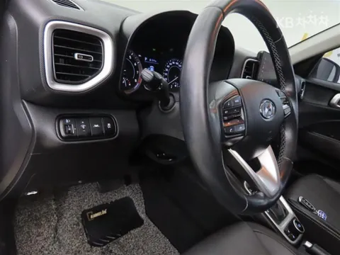 Hyundai Venue