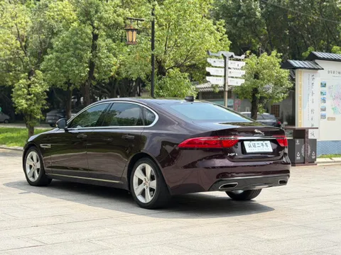 Jaguar XFL